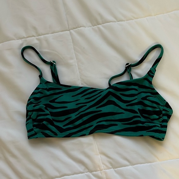 Xhilaration Zebra Print Bikini Top - Picture 1 of 3